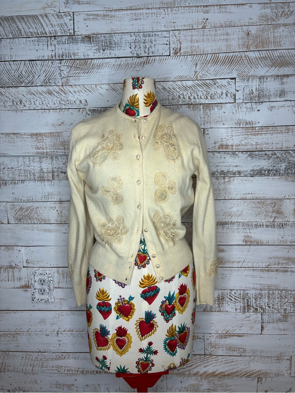 Vintage Cashmere Cream Button-Front Women's Sweater Cardigan